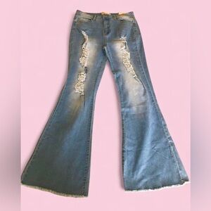 NWT Elite Jeans Distressed Destroyed Denim Light Wash Blue Size 11/30